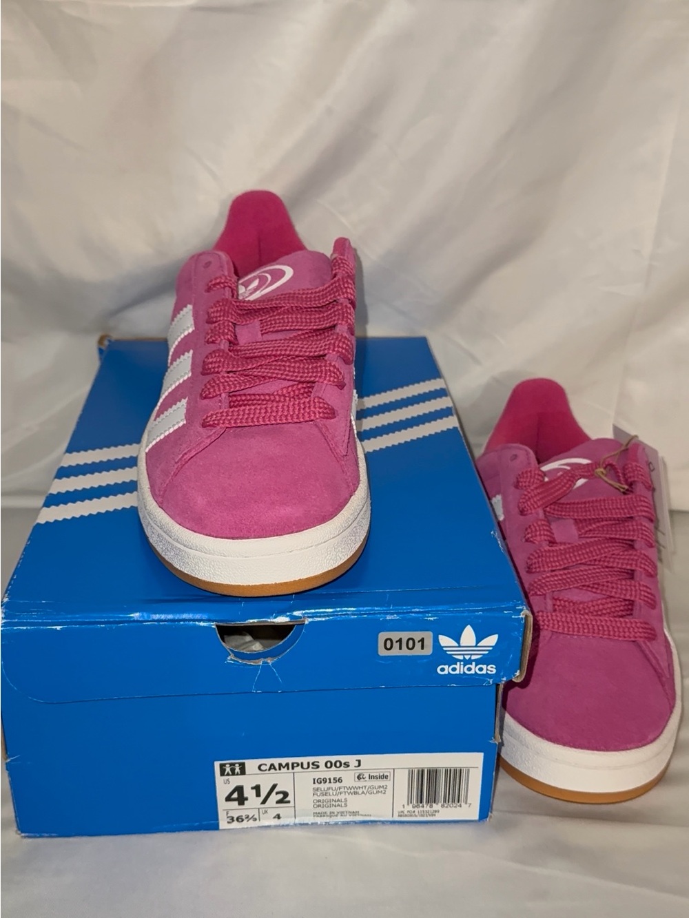 adidas CAMPUS 00s J kids Pink Suede Sneakers with White Stripes